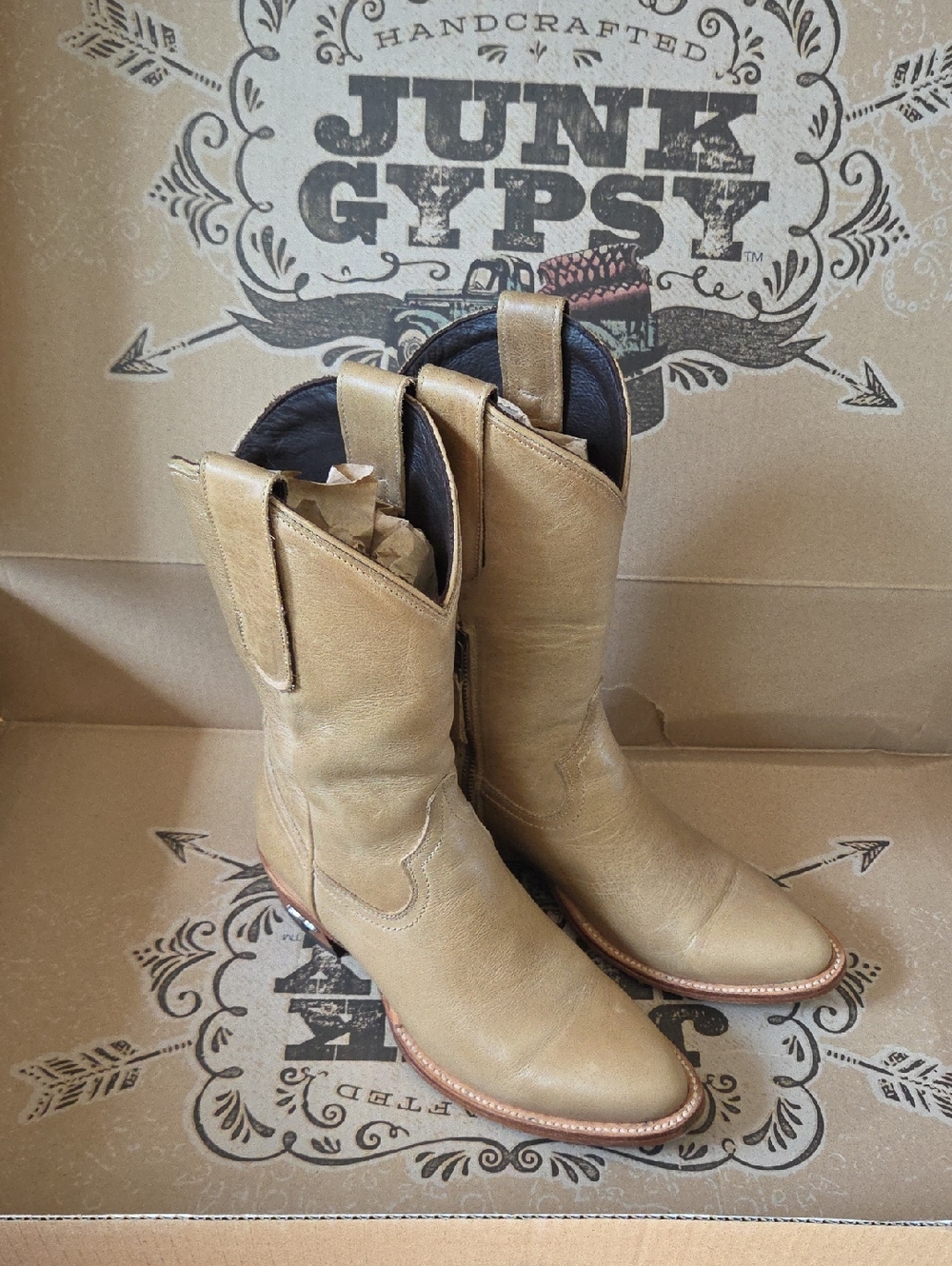 Plain Jane Midi Boots 🤠